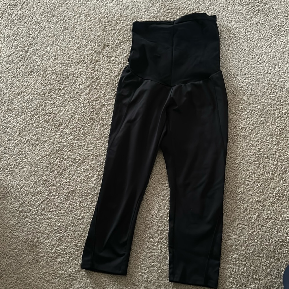 Motherhood Maternity Capri Legging